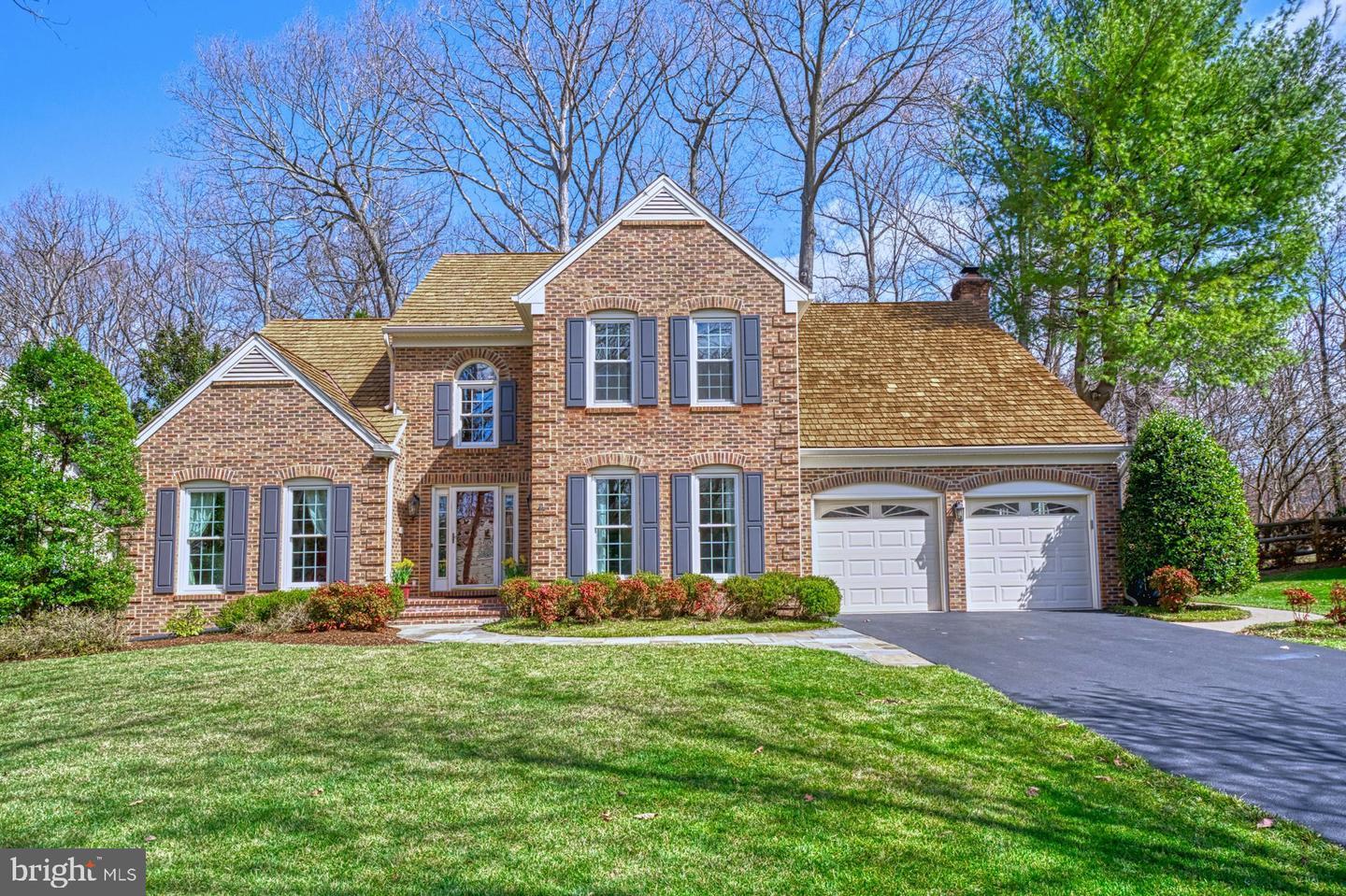 2959 Franklin Oaks Dr, Oak Hill, VA 20171