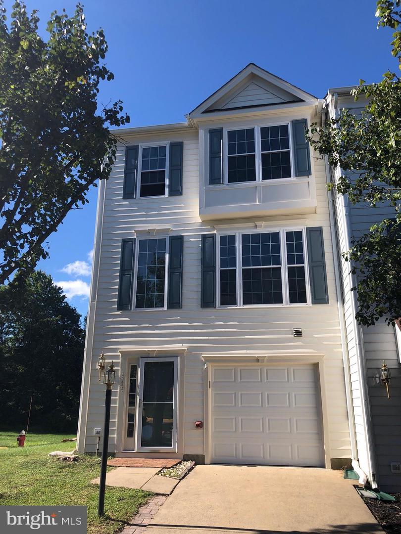 43422 Nottingham Sq, Ashburn, VA 20147
